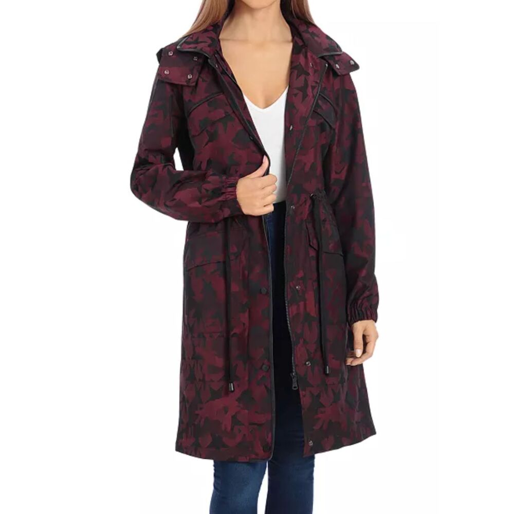AVEC LES FILLES Camo Print Rain Anorak Burgundy Small